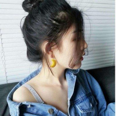 网红吃瓜聊天背景图女